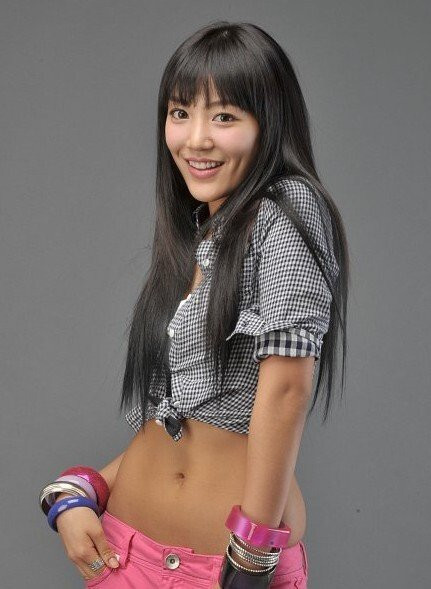 온라인슬롯, 슬롯사이트, 온라인카지노, 슬롯커뮤니티 슬롯왕국 - 엘리트 연구원으로 전직한 섹시 여가수