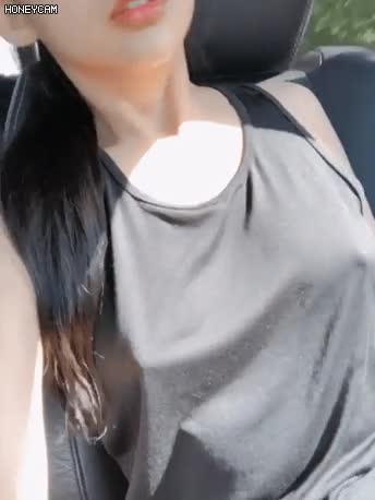 온라인슬롯, 슬롯사이트, 온라인카지노, 슬롯커뮤니티 슬롯왕국 - 갑자기 가슴 만지는 노브라녀