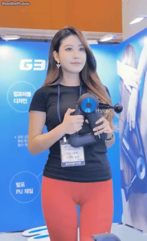 온라인슬롯, 슬롯사이트, 온라인카지노, 슬롯커뮤니티 슬롯왕국 - 마사지건 홍보하는 레깅스녀