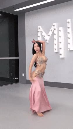 온라인슬롯, 슬롯사이트, 온라인카지노, 슬롯커뮤니티 슬롯왕국 - 남자 미치게 만드는 허리놀림