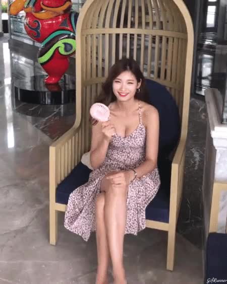 온라인슬롯, 슬롯사이트, 온라인카지노, 슬롯커뮤니티 슬롯왕국 - 원피스 입고 바람 쐬는 여사장님