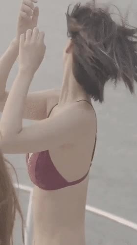 온라인슬롯, 슬롯사이트, 온라인카지노, 슬롯커뮤니티 슬롯왕국 - 비키니 입은 문신녀
