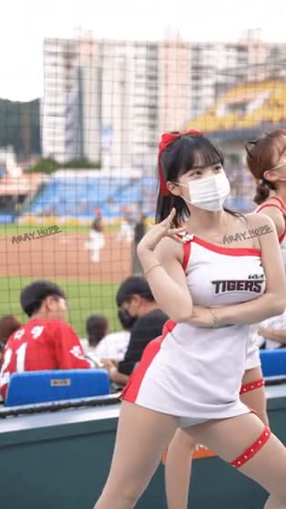 온라인슬롯, 슬롯사이트, 온라인카지노, 슬롯커뮤니티 슬롯왕국 - 이다혜 치어리더 자극적인 몸놀림 ㄷㄷ