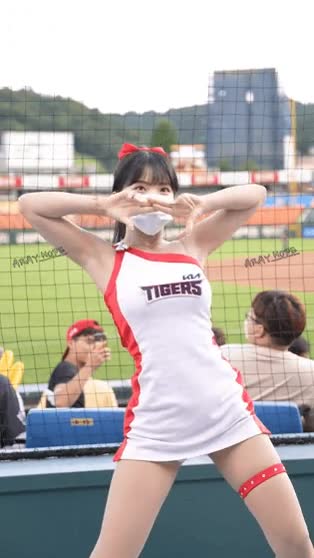 온라인슬롯, 슬롯사이트, 온라인카지노, 슬롯커뮤니티 슬롯왕국 - 이다혜 치어리더 자극적인 몸놀림 ㄷㄷ
