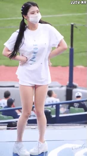 온라인슬롯, 슬롯사이트, 온라인카지노, 슬롯커뮤니티 슬롯왕국 - 요즘 핫한 롯데 우신희 치어리더 몸매