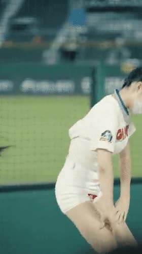 온라인슬롯, 슬롯사이트, 온라인카지노, 슬롯커뮤니티 슬롯왕국 - 요즘 핫한 롯데 우신희 치어리더 몸매