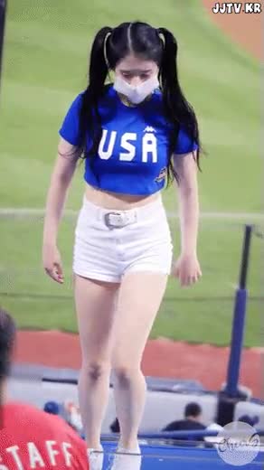 온라인슬롯, 슬롯사이트, 온라인카지노, 슬롯커뮤니티 슬롯왕국 - 요즘 핫한 롯데 우신희 치어리더 몸매