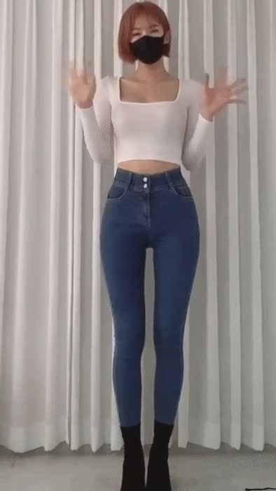 온라인슬롯, 슬롯사이트, 온라인카지노, 슬롯커뮤니티 슬롯왕국 - 청바지 핏이 너무 좋은 누나
