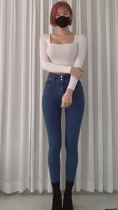 온라인슬롯, 슬롯사이트, 온라인카지노, 슬롯커뮤니티 슬롯왕국 - 청바지 핏이 너무 좋은 누나