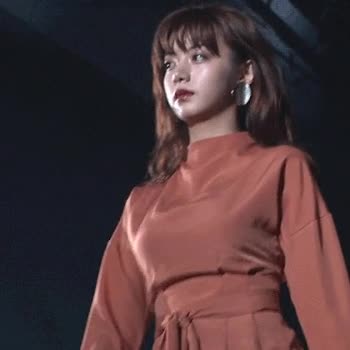 온라인슬롯, 슬롯사이트, 온라인카지노, 슬롯커뮤니티 슬롯왕국 - 가슴 큰 모델을 선호하지 않는 이유