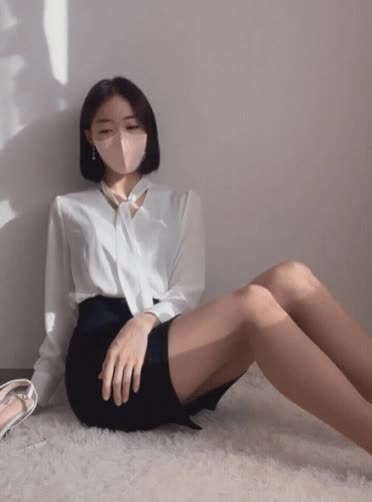 온라인슬롯, 슬롯사이트, 온라인카지노, 슬롯커뮤니티 슬롯왕국 - 비서룩 입은 이블린