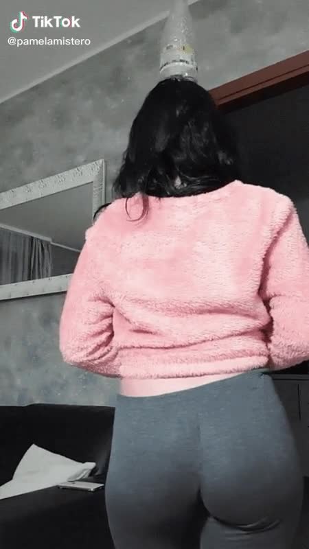 온라인슬롯, 슬롯사이트, 온라인카지노, 슬롯커뮤니티 슬롯왕국 - 이 여자 왜 바지가 흘러내리냐 ㄷㄷ