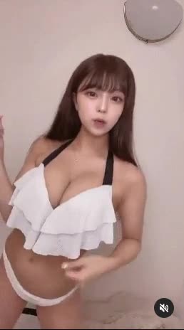 온라인슬롯, 슬롯사이트, 온라인카지노, 슬롯커뮤니티 슬롯왕국 - 미드가 무기인 일본 댄서 겸 틱톡커