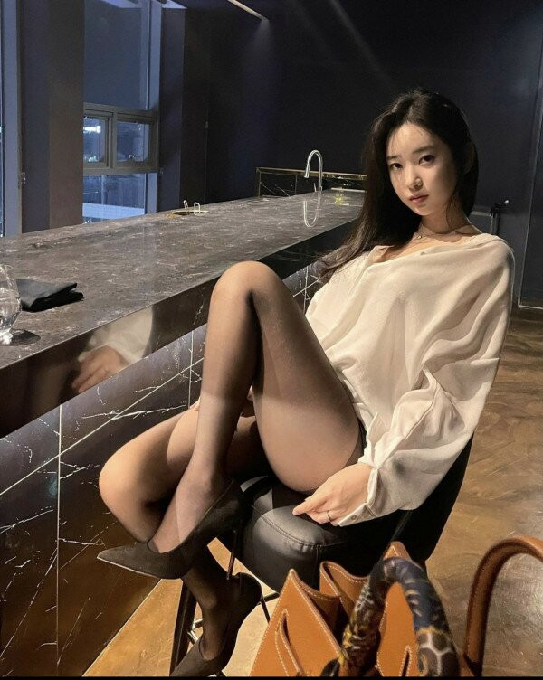 온라인슬롯, 슬롯사이트, 온라인카지노, 슬롯커뮤니티 슬롯왕국 - ㅇㅎ) 남편이 궁금해지는 유부녀