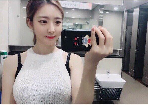 온라인슬롯, 슬롯사이트, 온라인카지노, 슬롯커뮤니티 슬롯왕국 - 현역 요가쌤 몸매 미쳤다 미쳤어