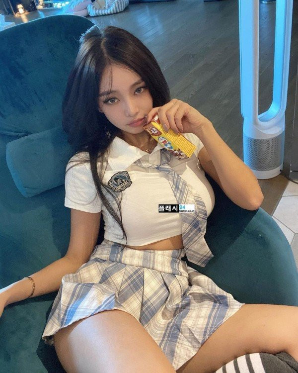온라인슬롯, 슬롯사이트, 온라인카지노, 슬롯커뮤니티 슬롯왕국 - 이 여자 몸매가 대단하다....