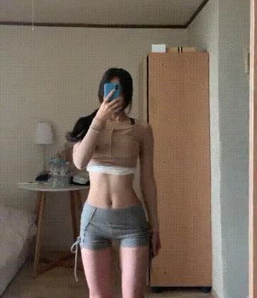 온라인슬롯, 슬롯사이트, 온라인카지노, 슬롯커뮤니티 슬롯왕국 - 허리라인이 참 아름다운 여자