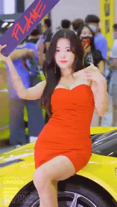 온라인슬롯, 슬롯사이트, 온라인카지노, 슬롯커뮤니티 슬롯왕국 - 얼굴도 완성된 레이싱 모델