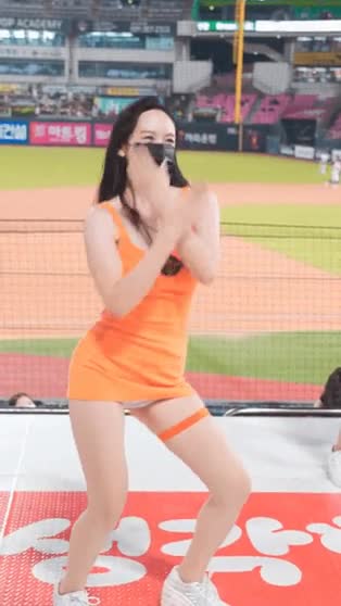 온라인슬롯, 슬롯사이트, 온라인카지노, 슬롯커뮤니티 슬롯왕국 - 강지유 치어리더.. 하의 실종 뭐냐 ㄷㄷ