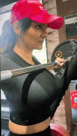 온라인슬롯, 슬롯사이트, 온라인카지노, 슬롯커뮤니티 슬롯왕국 - 가슴이 들어주는 무게.gif