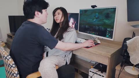 온라인슬롯, 슬롯사이트, 온라인카지노, 슬롯커뮤니티 슬롯왕국 - ㅎㅂ) 게임하는 남친이 서운한 여자들