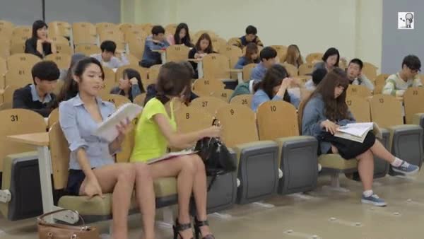 온라인슬롯, 슬롯사이트, 온라인카지노, 슬롯커뮤니티 슬롯왕국 - 착석하는 대학교 과탑녀