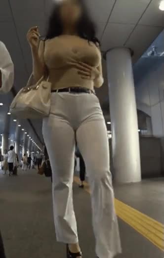 온라인슬롯, 슬롯사이트, 온라인카지노, 슬롯커뮤니티 슬롯왕국 - 그냥 걸어만 갈뿐인데 사람들 시선집중