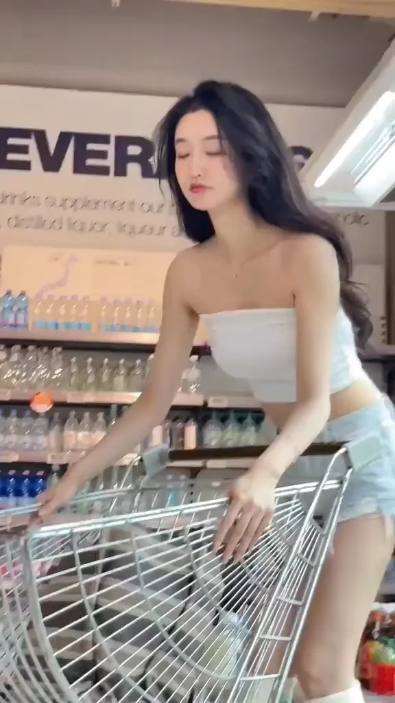 온라인슬롯, 슬롯사이트, 온라인카지노, 슬롯커뮤니티 슬롯왕국 - 마트에서 장보다말고 마구 끼부리는 처자