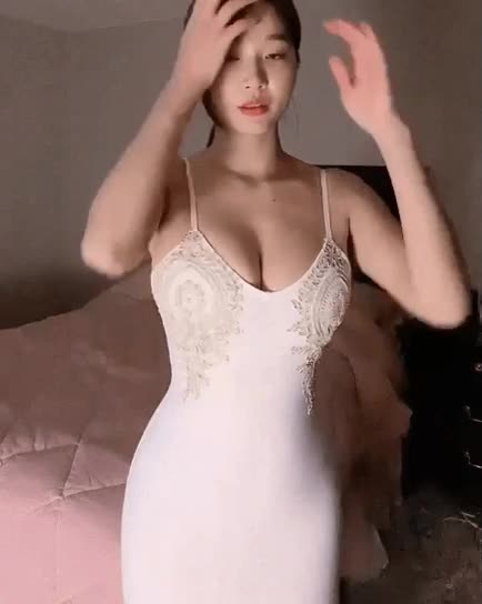 온라인슬롯, 슬롯사이트, 온라인카지노, 슬롯커뮤니티 슬롯왕국 - 풍만한 가슴.. 오또맘 움짤 올타임 레전드