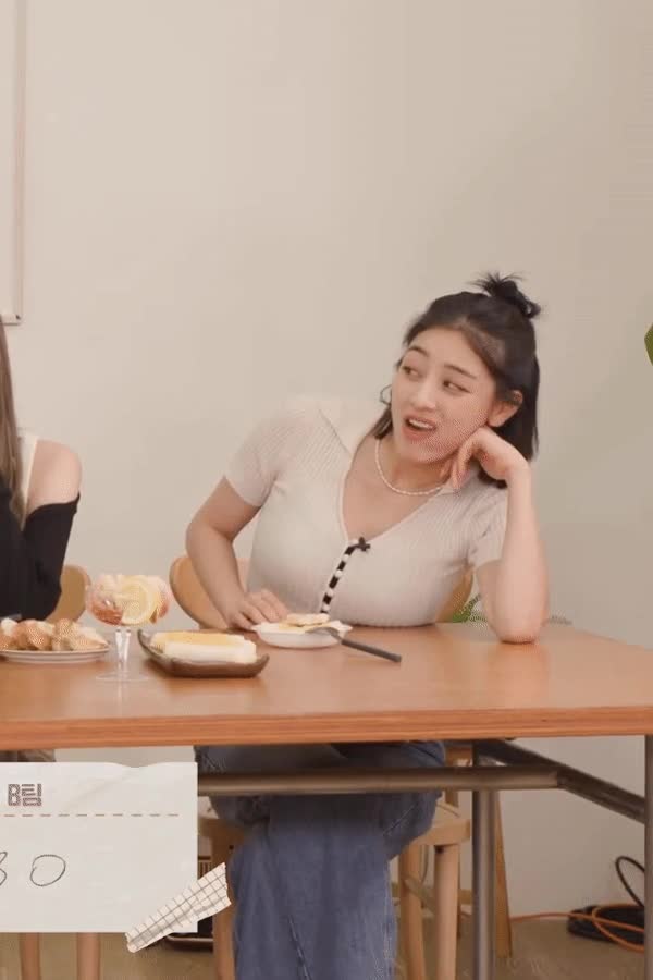 온라인슬롯, 슬롯사이트, 온라인카지노, 슬롯커뮤니티 슬롯왕국 - 지효의 테이블 활용법
