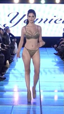온라인슬롯, 슬롯사이트, 온라인카지노, 슬롯커뮤니티 슬롯왕국 - 참 보기좋은 란제리쇼 모델