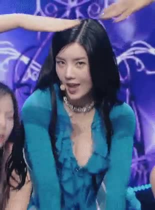 온라인슬롯, 슬롯사이트, 온라인카지노, 슬롯커뮤니티 슬롯왕국 - 필살기 시전하는 권은비