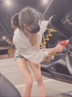 온라인슬롯, 슬롯사이트, 온라인카지노, 슬롯커뮤니티 슬롯왕국 - 구석구석 셀프 세차하는 처자