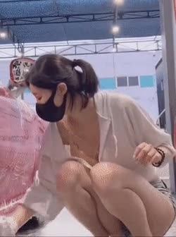 온라인슬롯, 슬롯사이트, 온라인카지노, 슬롯커뮤니티 슬롯왕국 - 구석구석 셀프 세차하는 처자