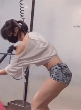 온라인슬롯, 슬롯사이트, 온라인카지노, 슬롯커뮤니티 슬롯왕국 - 구석구석 셀프 세차하는 처자