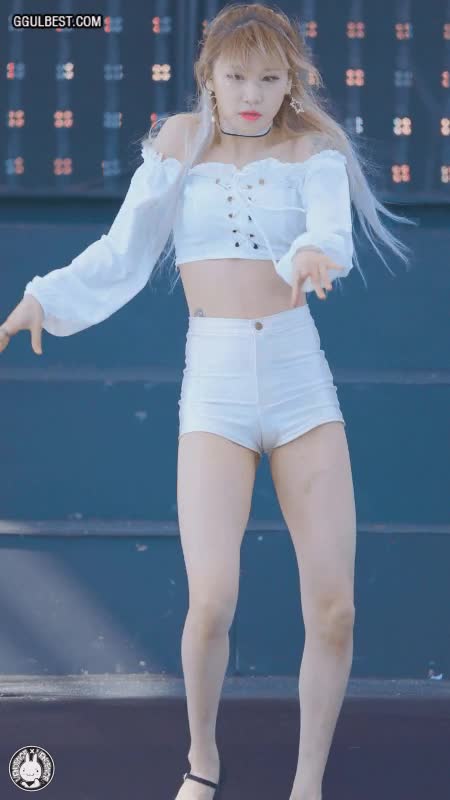 온라인슬롯, 슬롯사이트, 온라인카지노, 슬롯커뮤니티 슬롯왕국 - 걸크러쉬 태리 타이트한 엉밑살