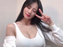 온라인슬롯, 슬롯사이트, 온라인카지노, 슬롯커뮤니티 슬롯왕국 - 딱 봐도 운동 열심히 한듯한 몸매  