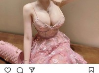 온라인슬롯, 슬롯사이트, 온라인카지노, 슬롯커뮤니티 슬롯왕국 - 이런 엄청난 몸매를 가진 여친이 있다면 어떡하시겠습니까?   
