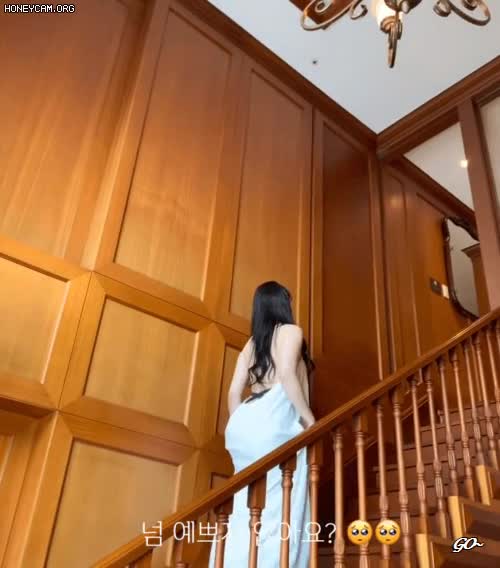 온라인슬롯, 슬롯사이트, 온라인카지노, 슬롯커뮤니티 슬롯왕국 - 인플루언서 누나 몸매 끝판왕