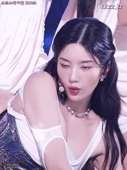 온라인슬롯, 슬롯사이트, 온라인카지노, 슬롯커뮤니티 슬롯왕국 - 옆으로 누워버리는 권은비 ㅗㅜㅑ