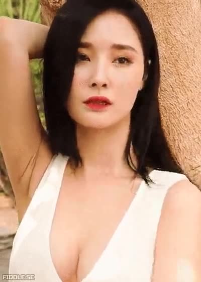 온라인슬롯, 슬롯사이트, 온라인카지노, 슬롯커뮤니티 슬롯왕국 - 은근슬쩍 가슴 모으는 우희