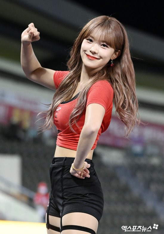 온라인슬롯, 슬롯사이트, 온라인카지노, 슬롯커뮤니티 슬롯왕국 - 루머로 퇴사한 전직 치어리더 ‘이다혜’