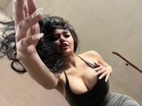 온라인슬롯, 슬롯사이트, 온라인카지노, 슬롯커뮤니티 슬롯왕국 - 아래서 가슴 큰 누나 바라보기   