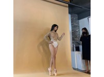 온라인슬롯, 슬롯사이트, 온라인카지노, 슬롯커뮤니티 슬롯왕국 - 바디프로필 촬영하는 처자   